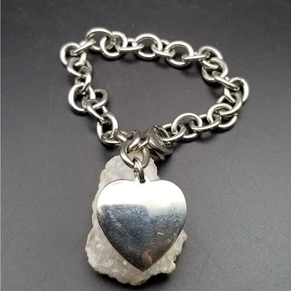 Silver heart charm bracelet classic elegant ladies jewelry B235